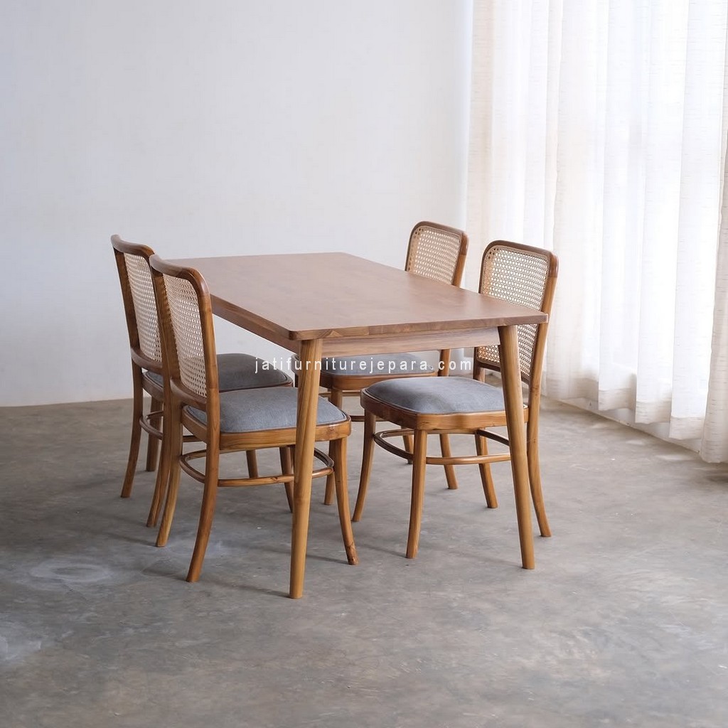 Set Kursi Meja Makan Kayu Jati Kombinasi Rotan 4 Kursi Model Minimalis JFJ-SKMM 01 Set Kursi Meja Makan Kayu Jati Kombinasi Rotan 4 Kursi Model Minimalis JFJ-SKMM 01 - Image 1