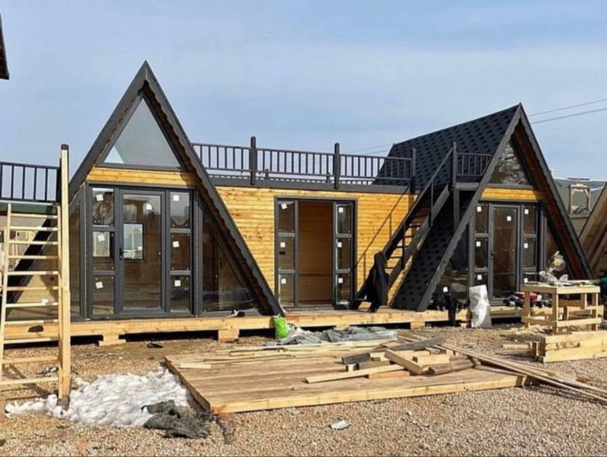 rumah kayu segitiga Rumah Kayu Segitiga Scandinavian dari Kayu Jati Premium - Image 1